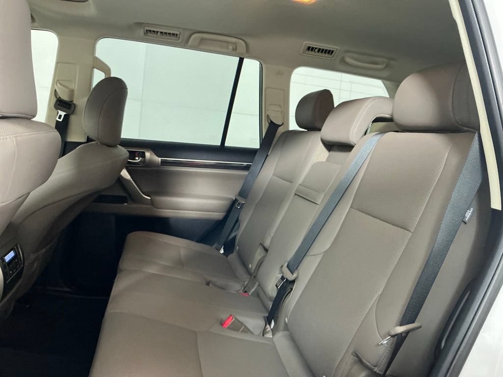 Used 2021 Lexus GX 460 Premium w/ Premium Package AWD/4WD image 26