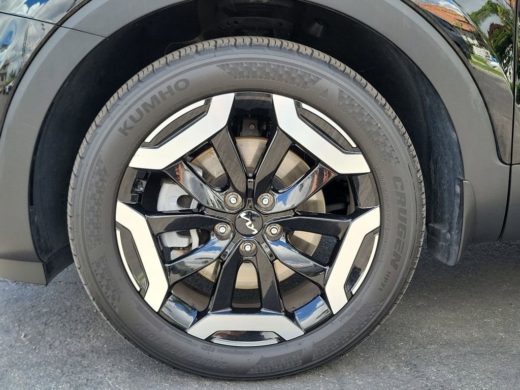 Used 2023 Kia Telluride S image 32