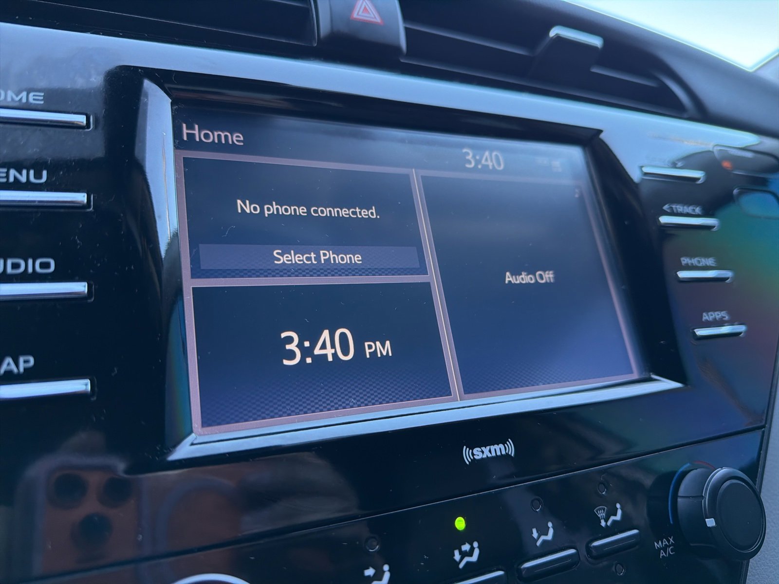 Used 2020 Toyota Camry LE image 29