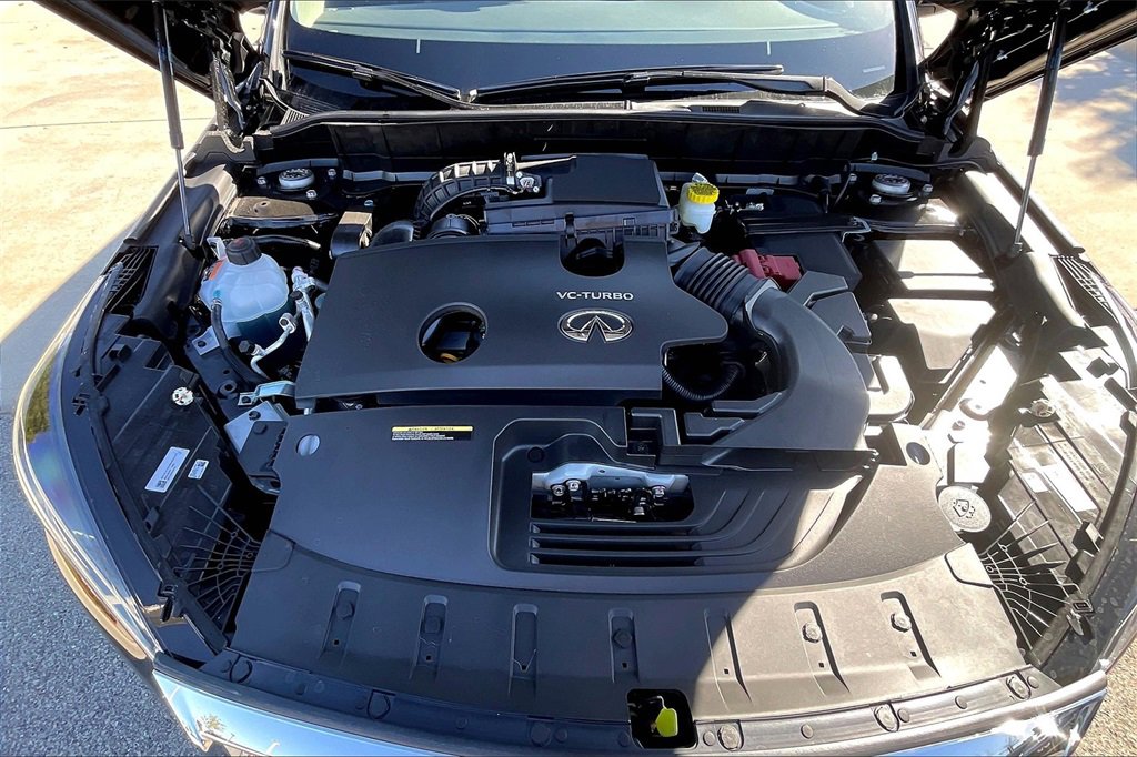 New 2025 INFINITI QX50 Luxe image 11