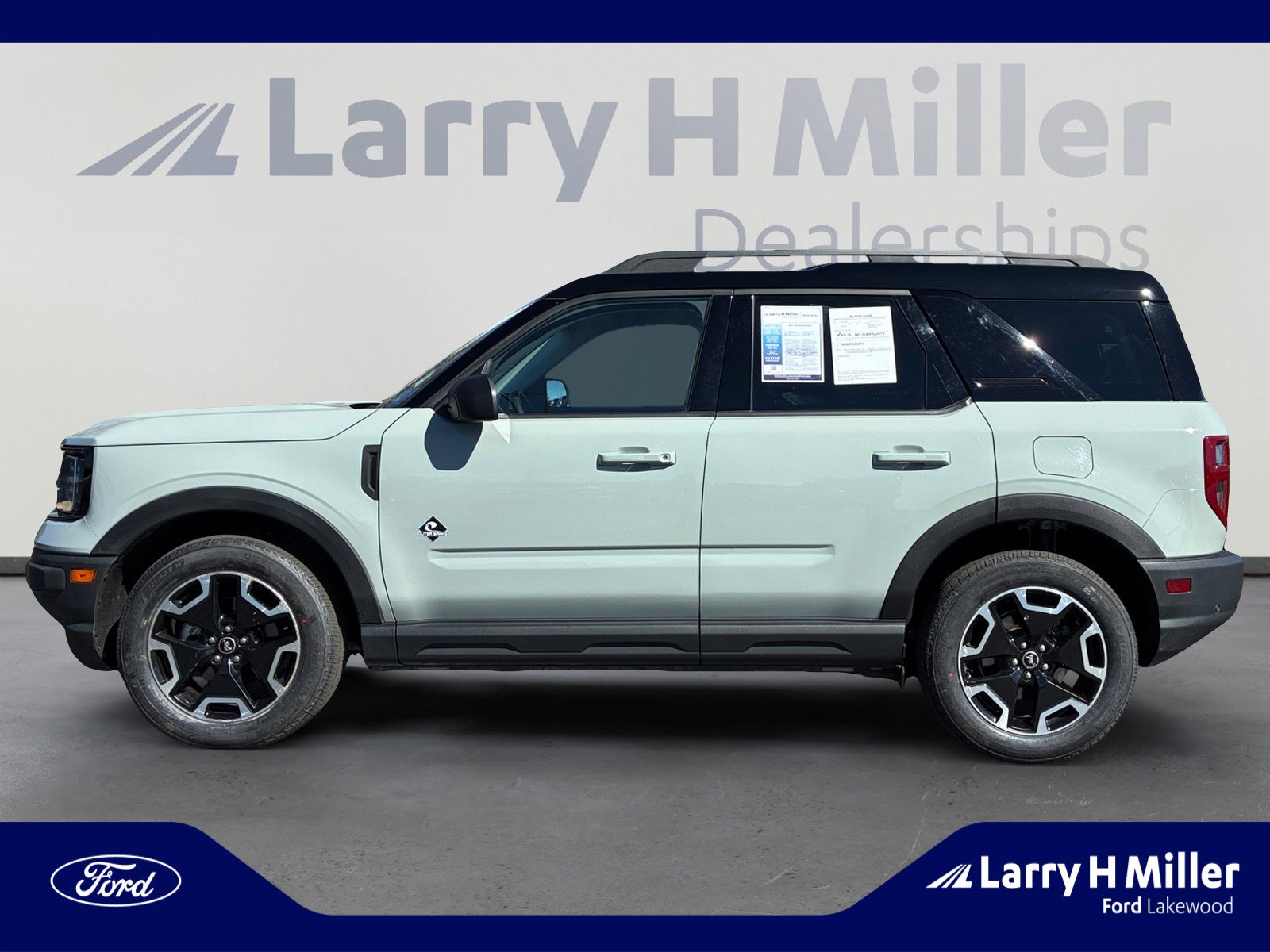 Used 2021 Ford Bronco Sport Outer Banks image 2