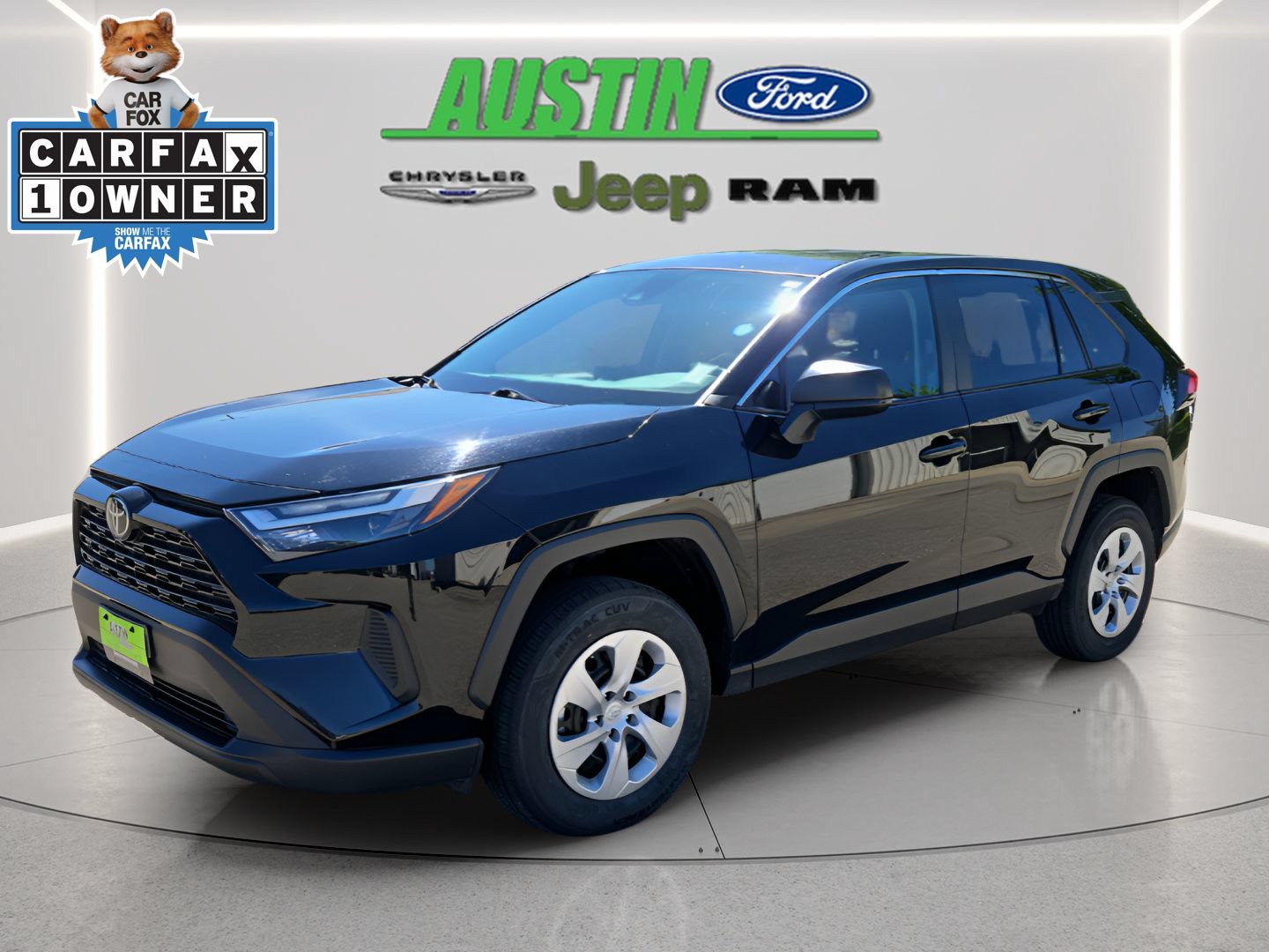 Used 2024 Toyota RAV4 LE AWD/4WD image 1