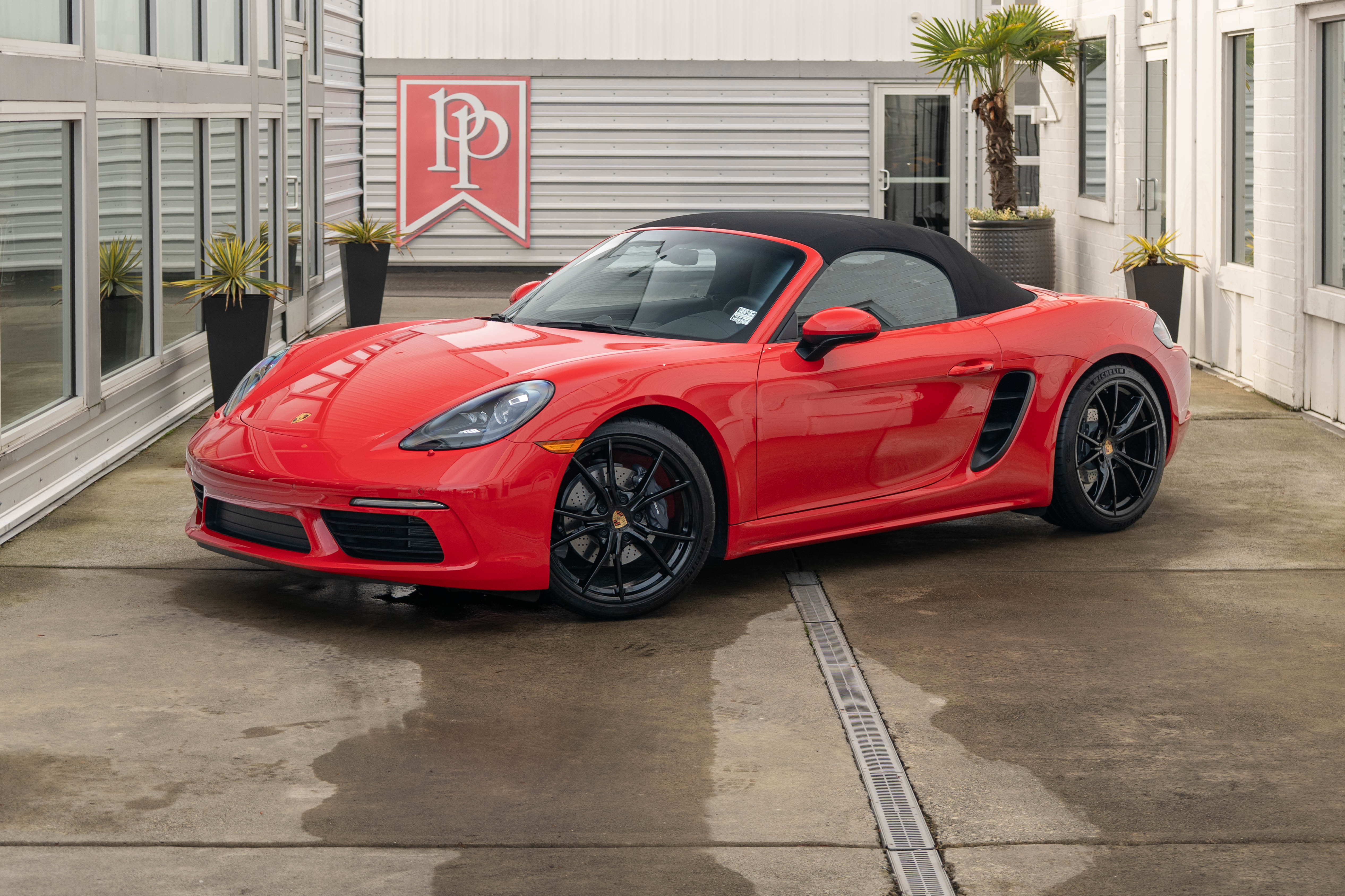 Used 2024 Porsche 718 Boxster image 9