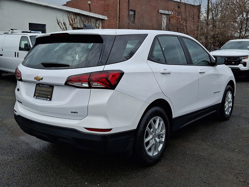 Certified 2023 Chevrolet Equinox LS w/ LPO, Floor Liner Package image 9