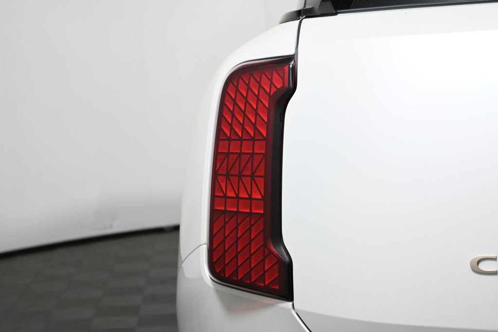 Used 2025 MINI Cooper Countryman S w/ Comfort Package Max image 12