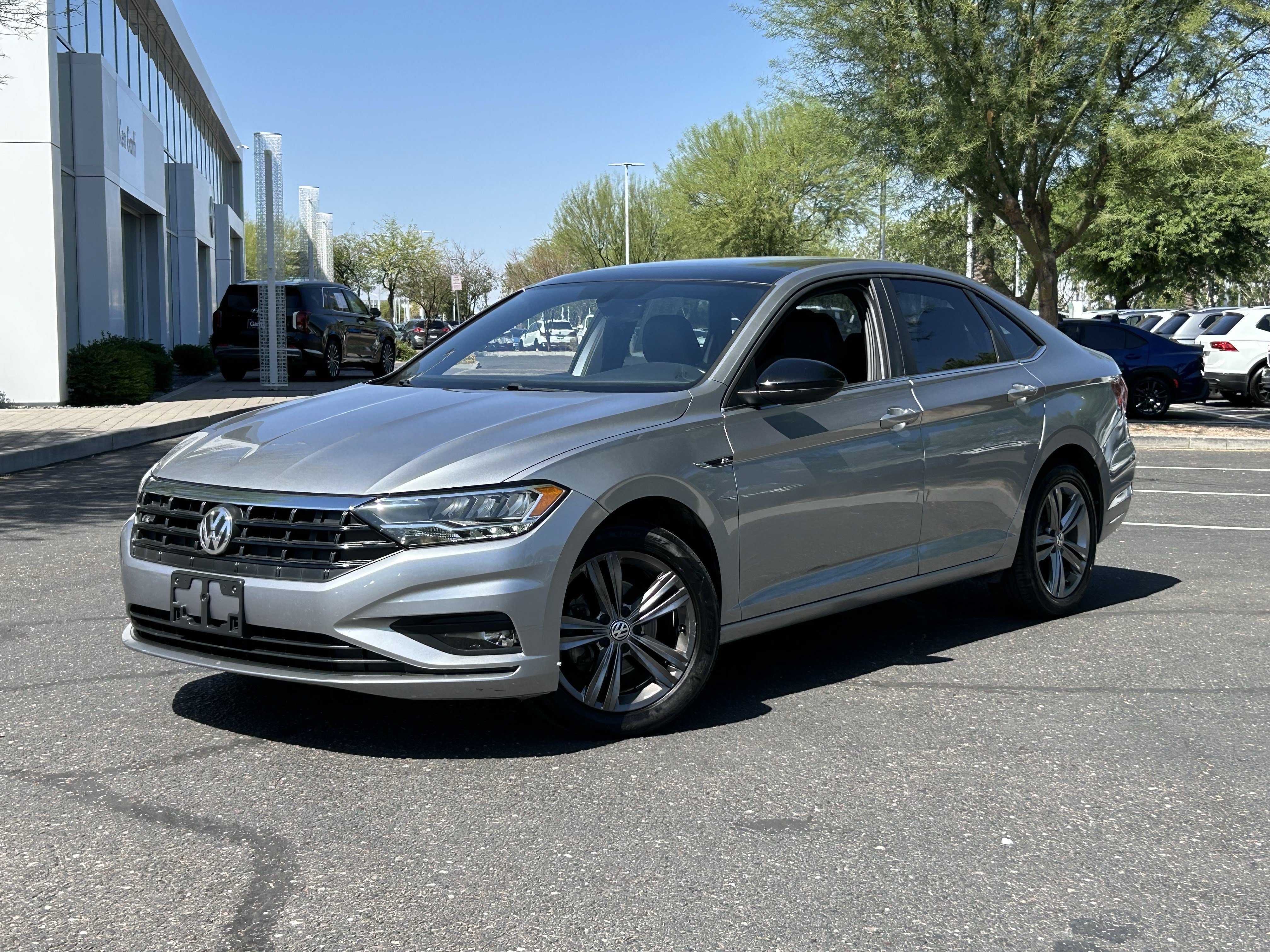 Used 2019 Volkswagen Jetta R-Line w/ R-Line Cold Weather Package FWD image 31