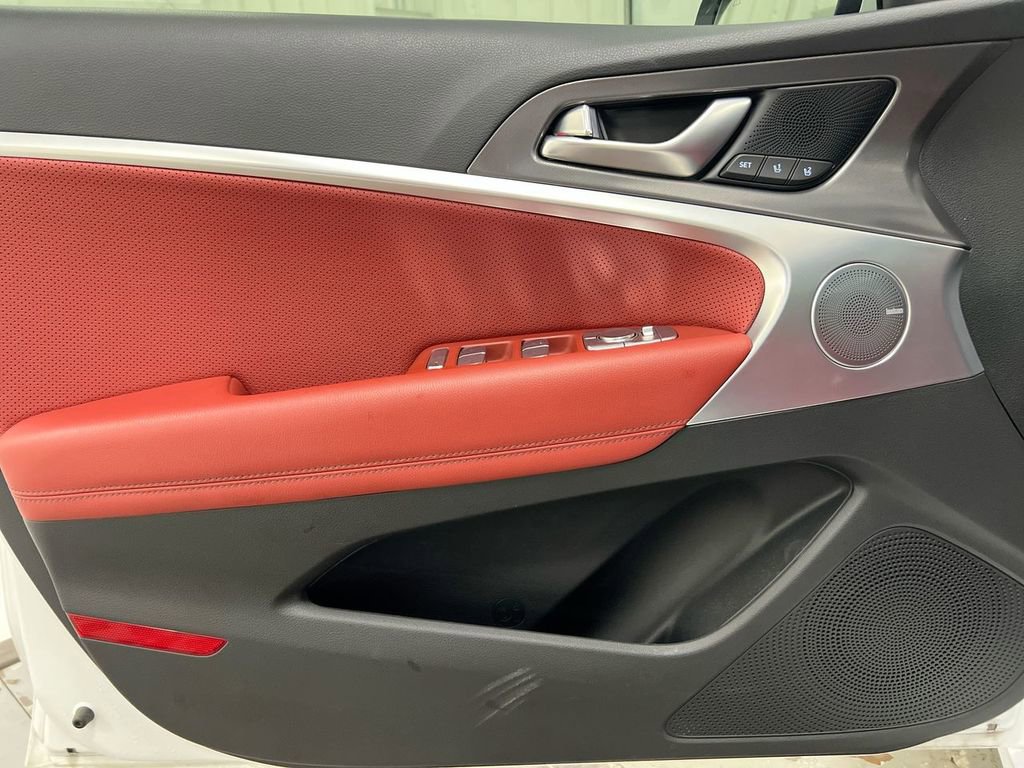 Used 2024 Genesis G70 3.3T Advanced image 22