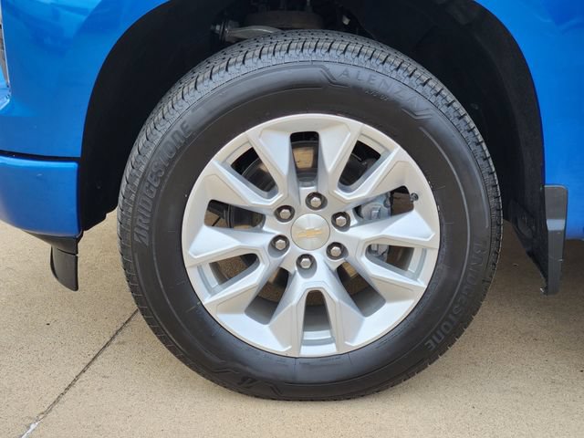 Used 2023 Chevrolet Silverado 1500 Custom w/ LPO, Dark Essentials Package AWD/4WD image 17