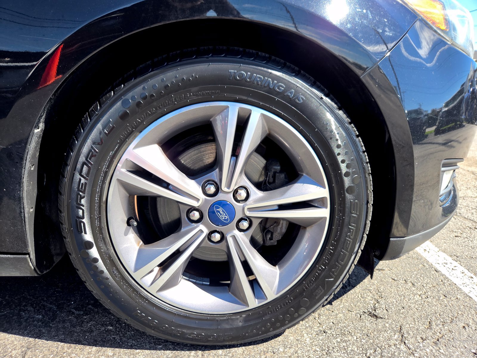 Used 2018 Ford Focus SE w/ SE Appearance Package FWD image 36