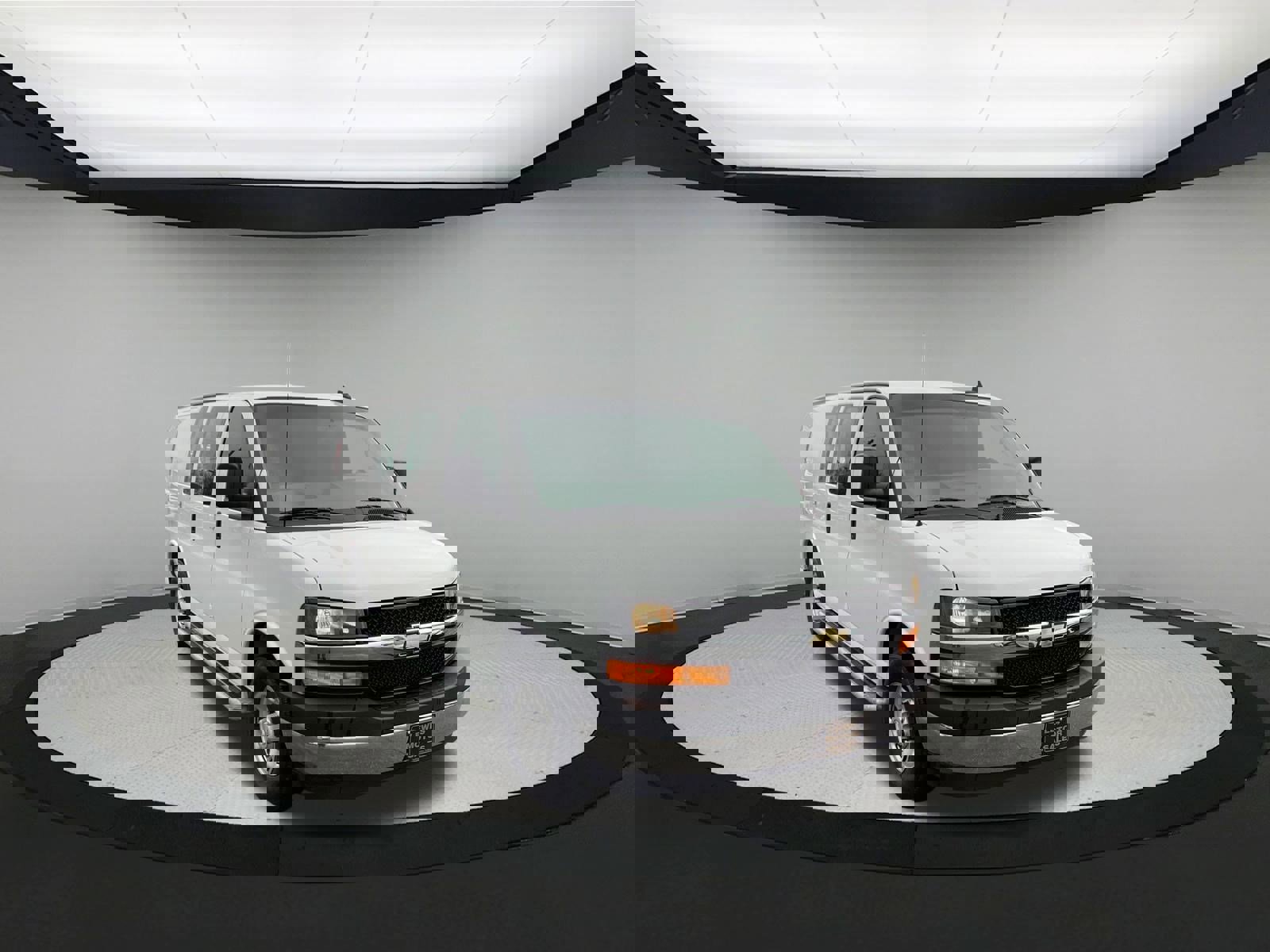 Used 2024 Chevrolet Express 2500 Work Van w/ Driver Convenience Package image 2