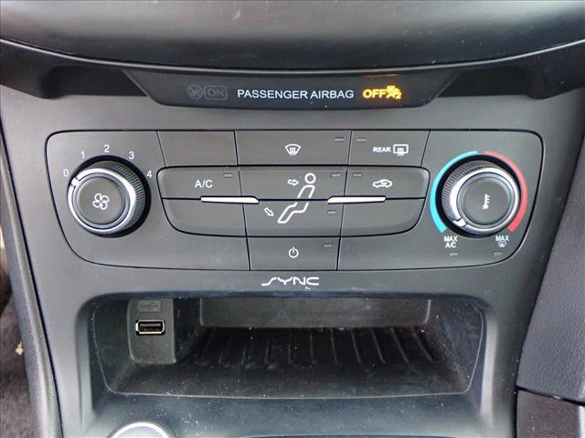 Used 2017 Ford Focus SE image 18