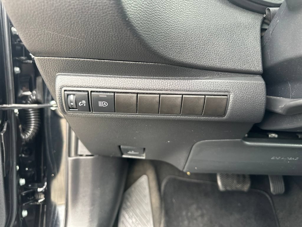 Used 2023 Toyota Corolla LE FWD image 12
