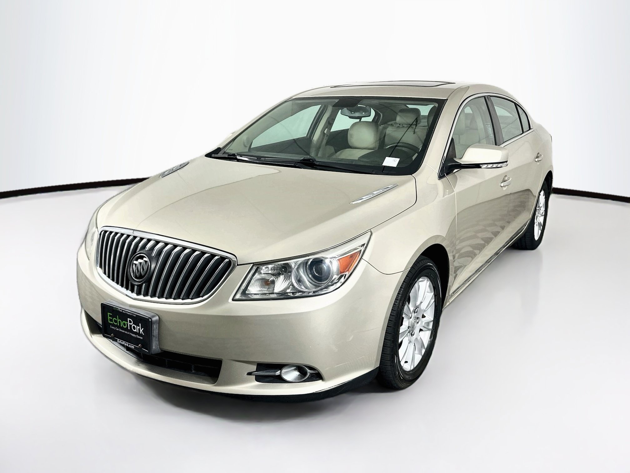 Used 2013 Buick LaCrosse Leather w/ Driver Confidence Package FWD image 3