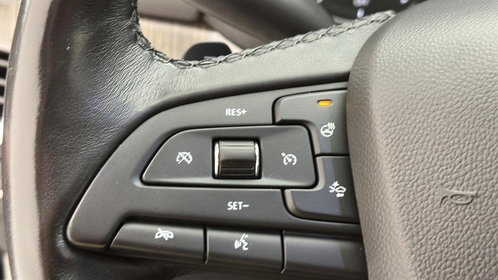 Used 2019 Cadillac XT4 Premium Luxury AWD/4WD image 17