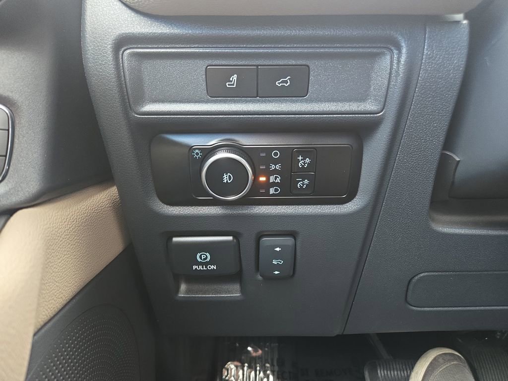 Used 2024 Ford Expedition Max Limited image 25