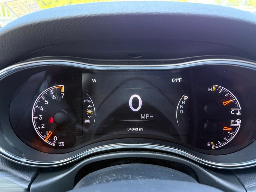 Used 2020 Jeep Grand Cherokee Limited AWD/4WD image 12