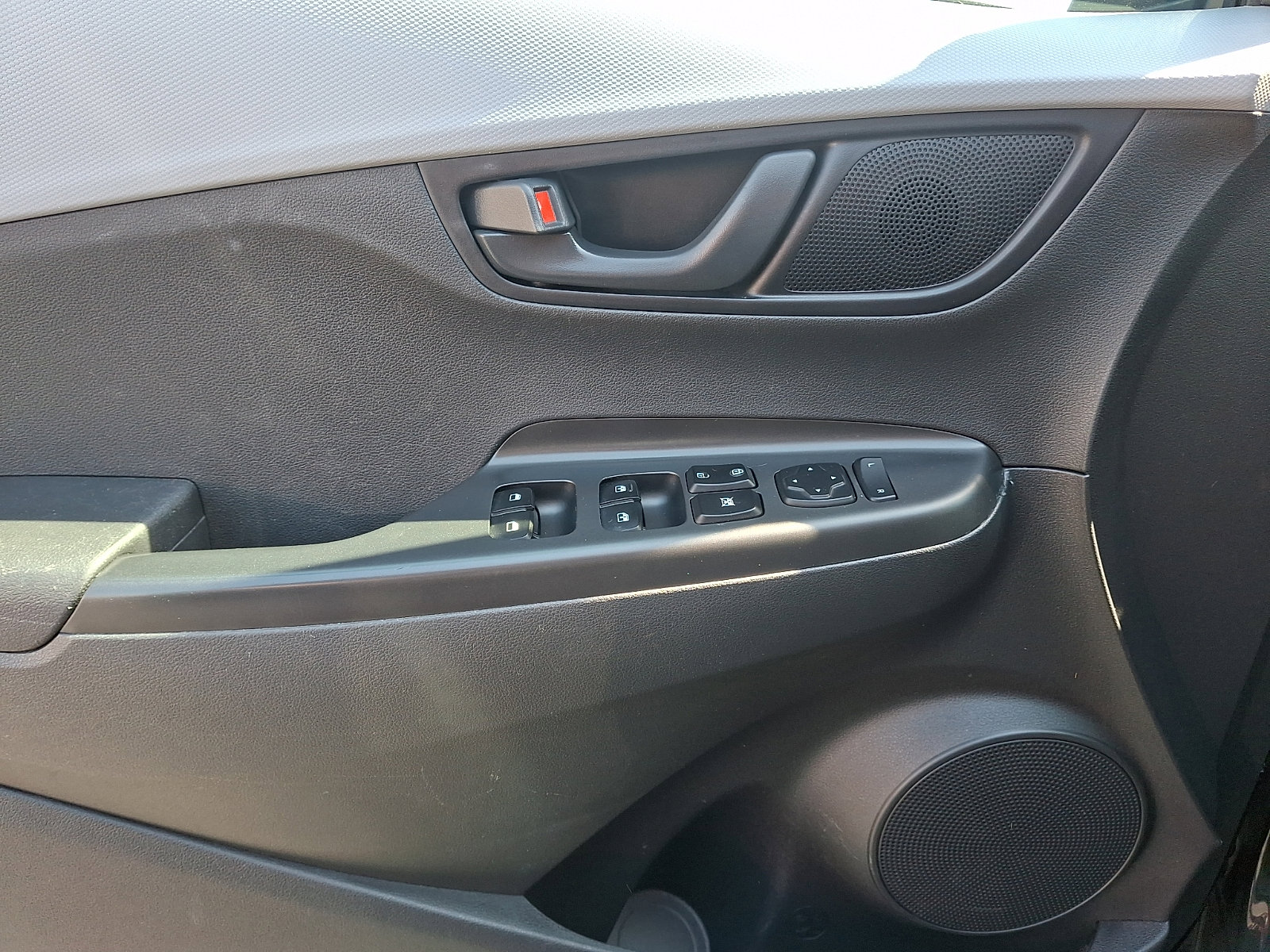 Used 2020 Hyundai Kona SEL FWD image 11