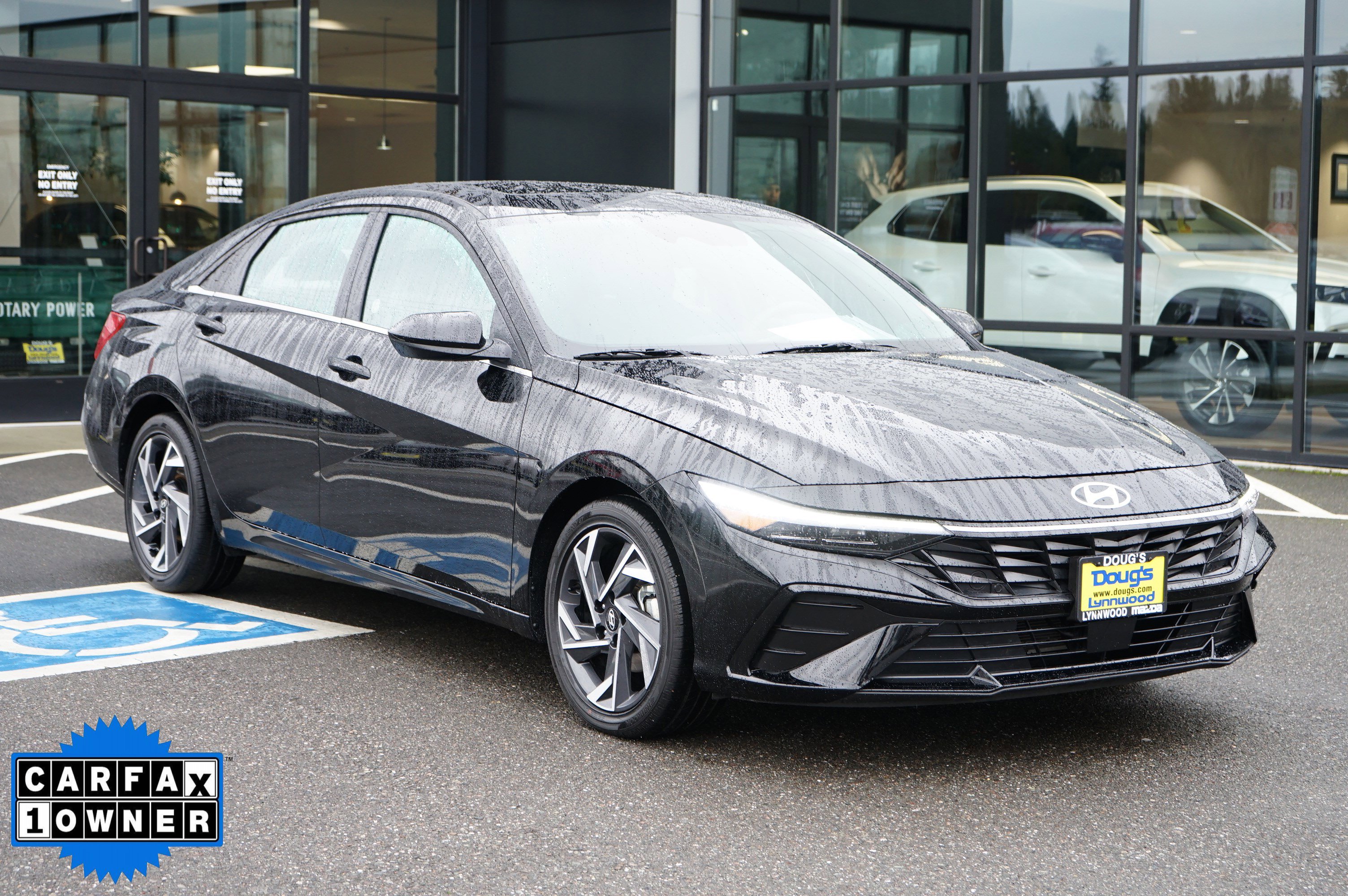 Used 2025 Hyundai Elantra SEL image 1