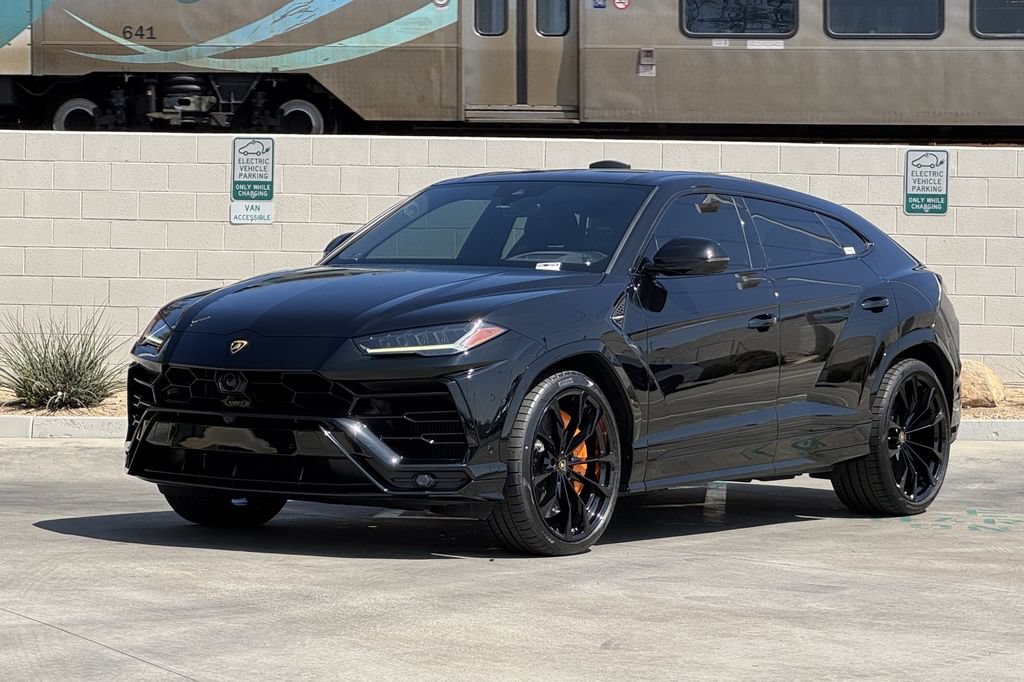 Used 2020 Lamborghini Urus AWD/4WD image 10