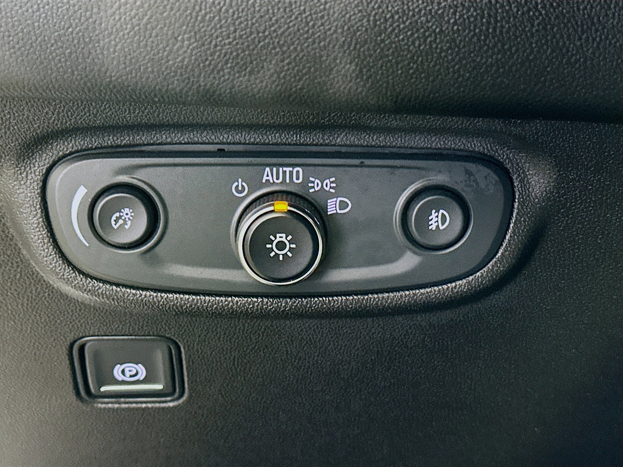 Used 2023 GMC Terrain SLT image 16