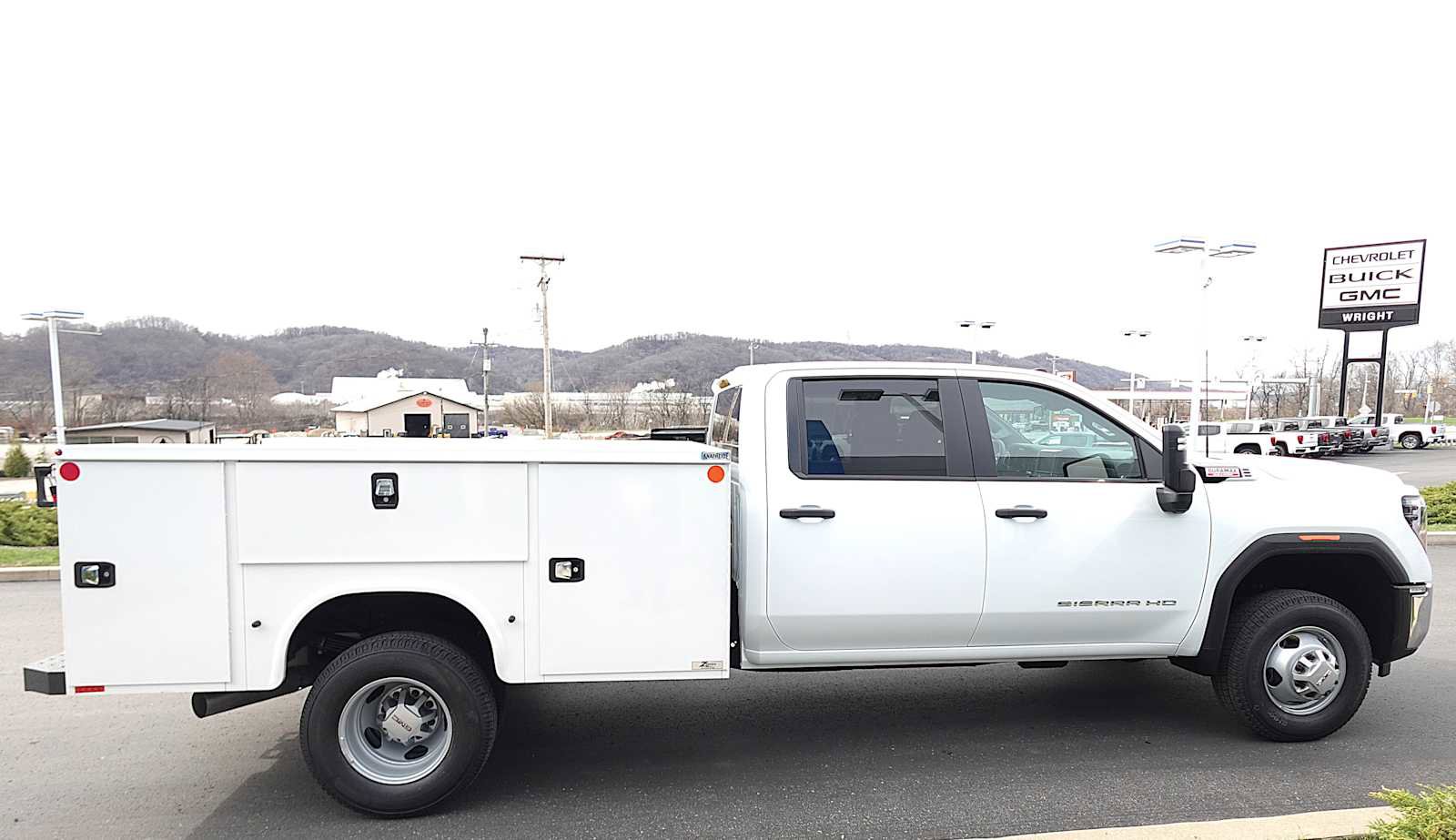 New 2026 GMC Sierra 3500 Pro w/ Convenience Package AWD/4WD image 5
