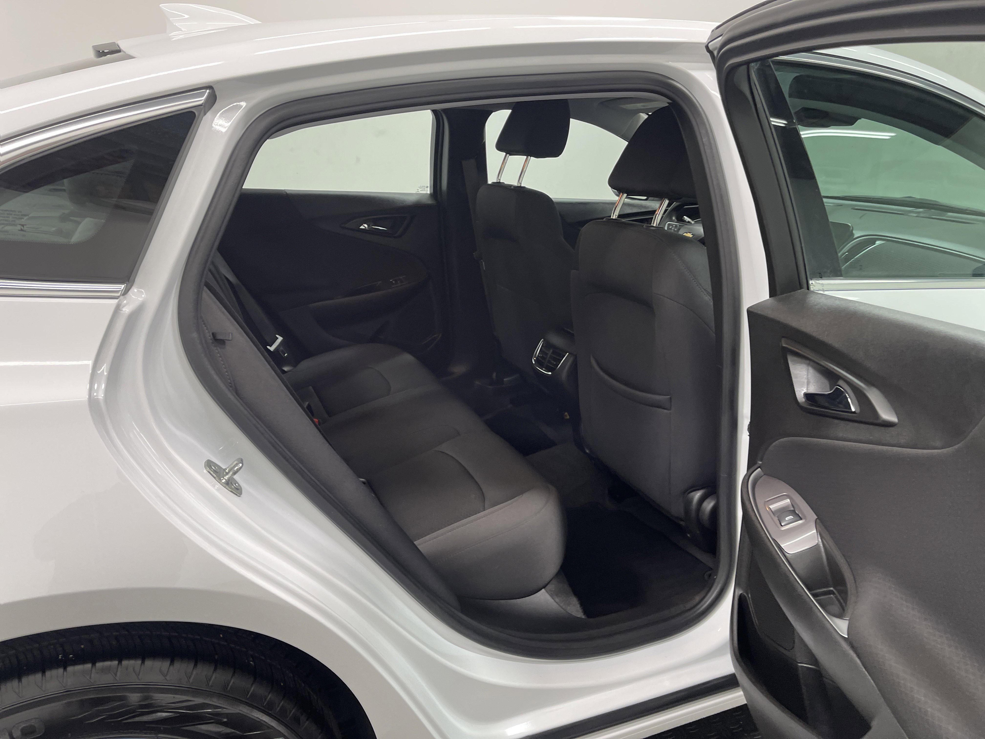 Used 2023 Chevrolet Malibu LT image 19