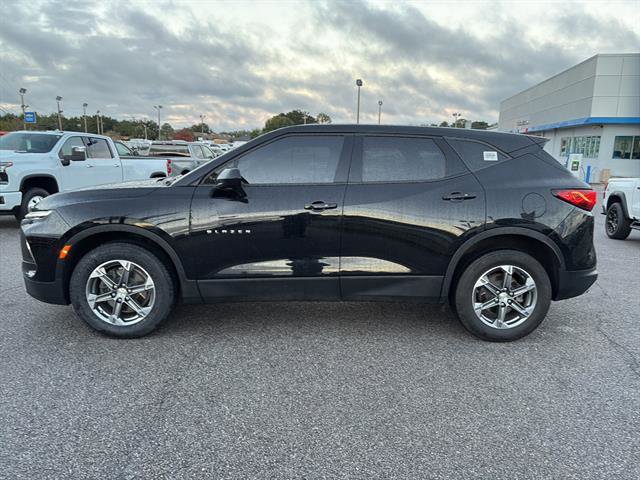 Used 2023 Chevrolet Blazer LT image 4