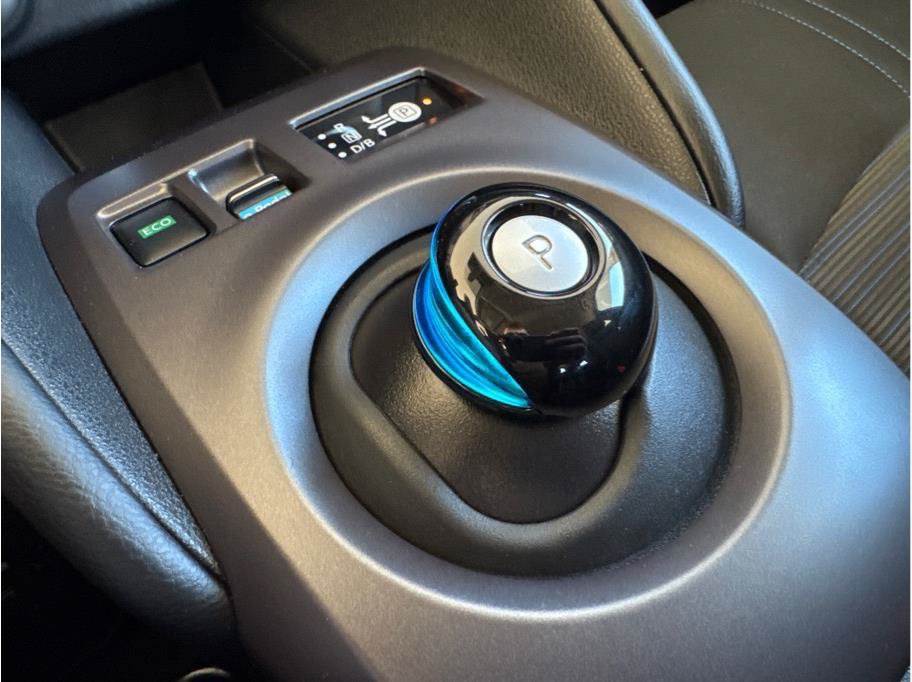 Used 2025 Nissan Leaf S FWD image 22