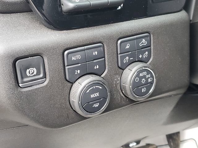 Used 2025 Chevrolet Silverado 1500 High Country image 9