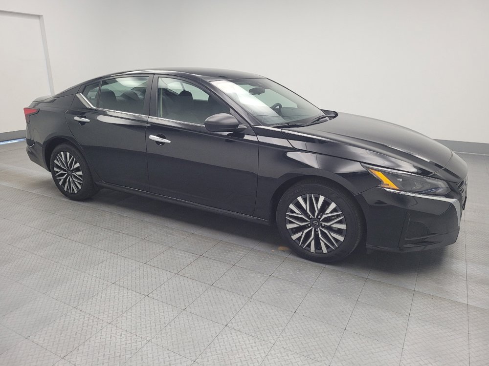 Used 2024 Nissan Altima 2.5 SV image 11