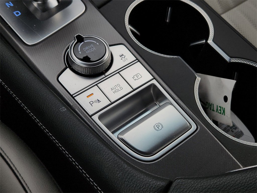 Used 2025 Genesis G70 2.5T w/ Sport Prestige Package image 32