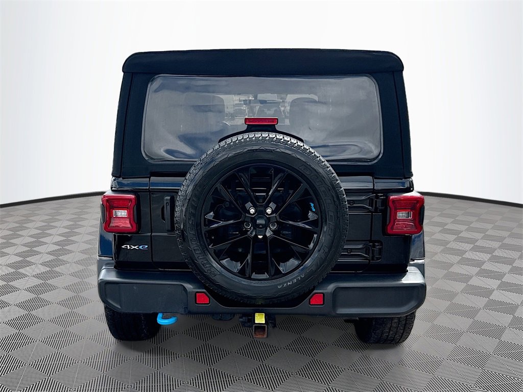 Used 2022 Jeep Wrangler Unlimited Sahara w/ Cold Weather Group image 7