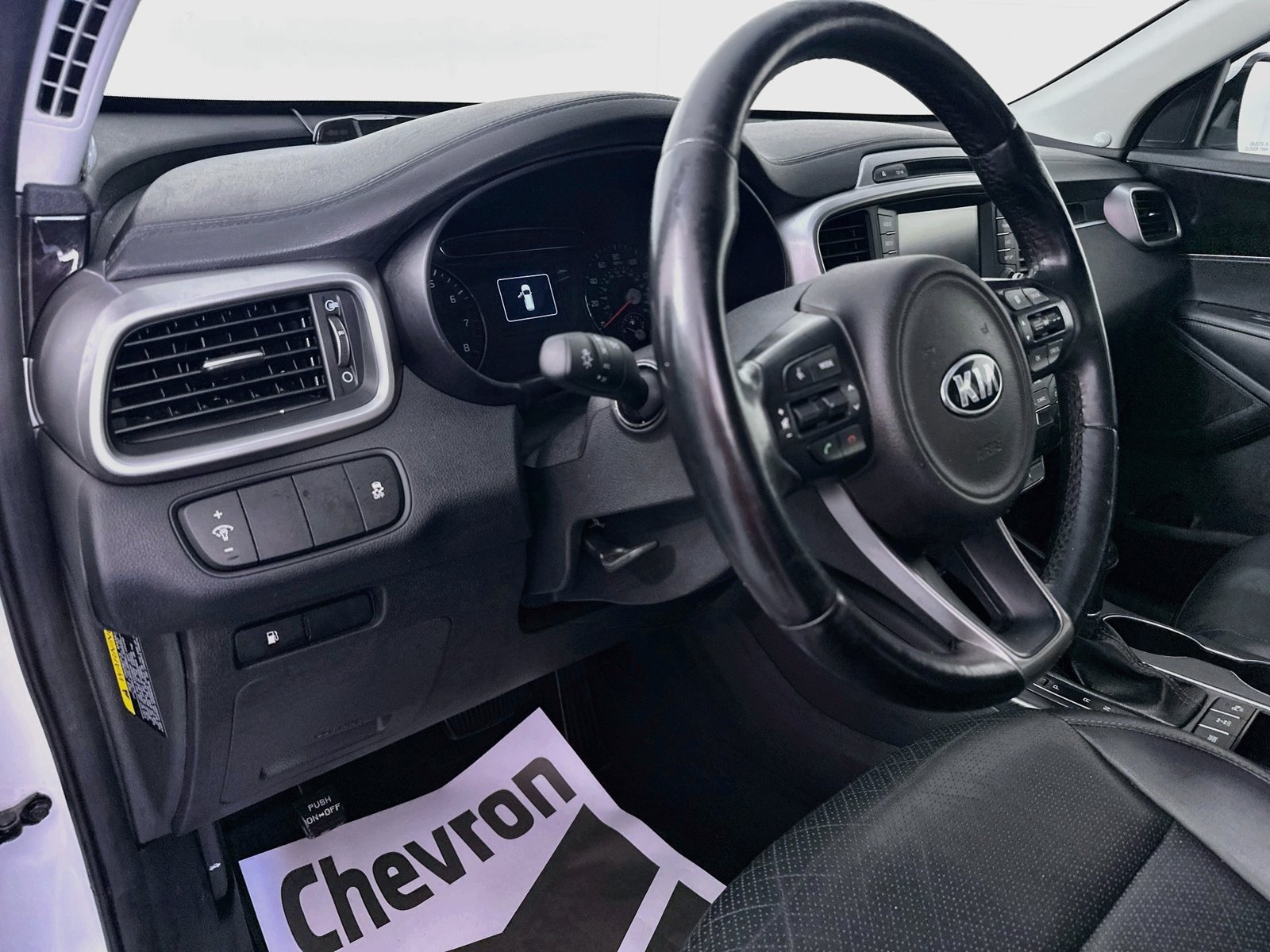 Used 2017 Kia Sorento AWD w/ LX Convenience Package image 9