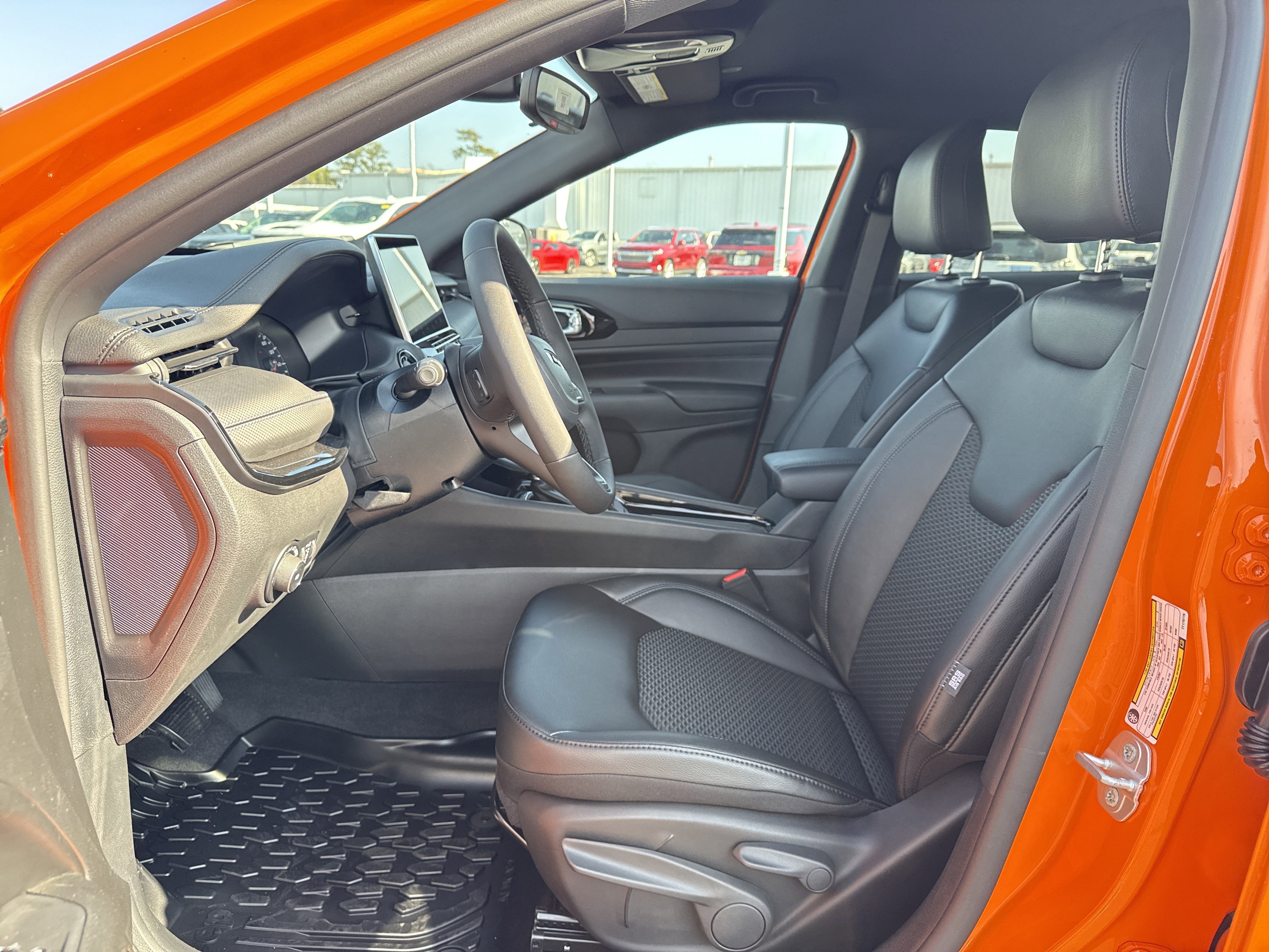 New 2026 Jeep Compass Latitude image 14