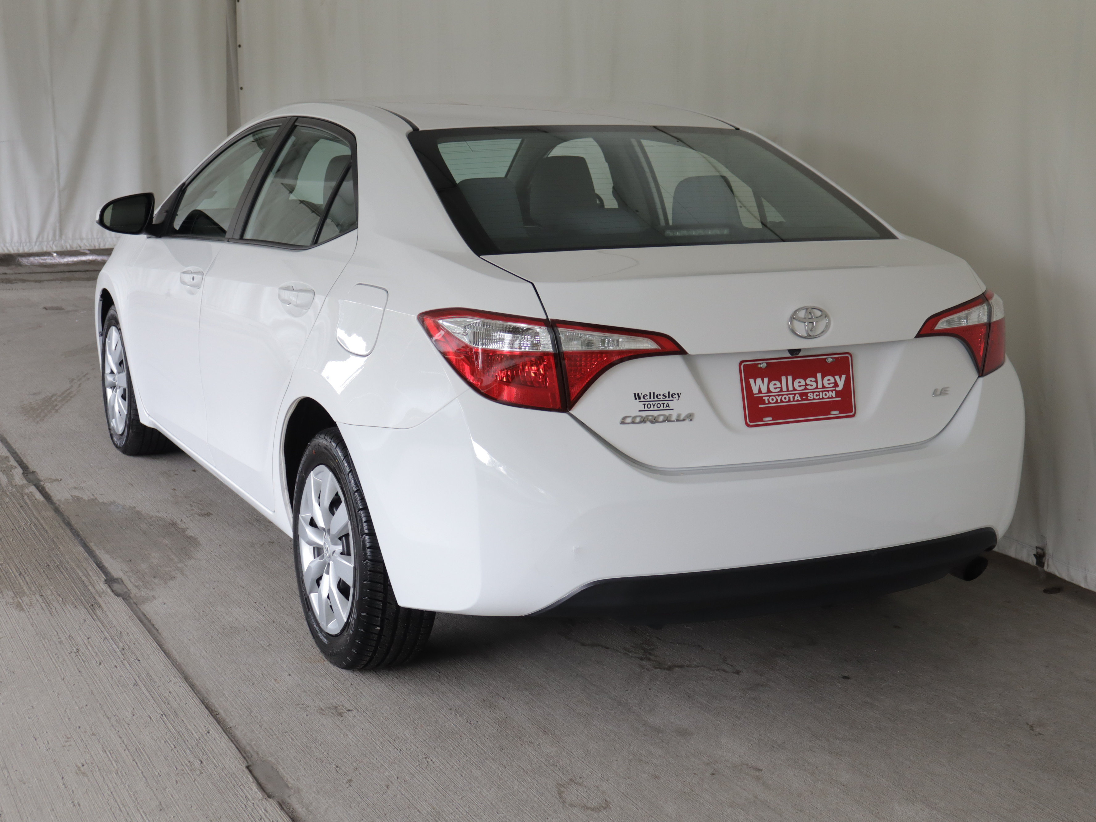 Used 2016 Toyota Corolla LE FWD image 23