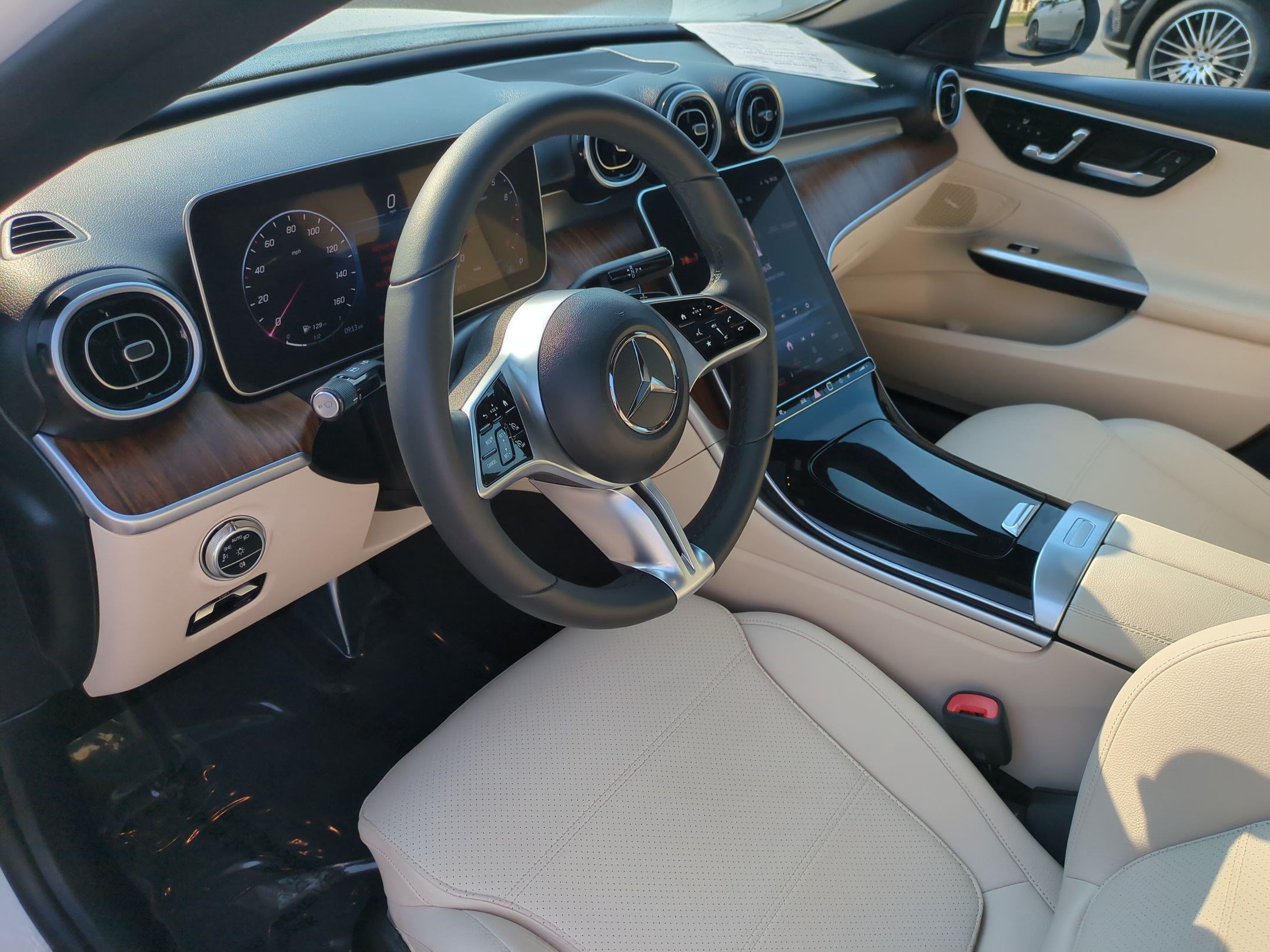 Used 2024 Mercedes-Benz C 300 4MATIC Sedan image 15