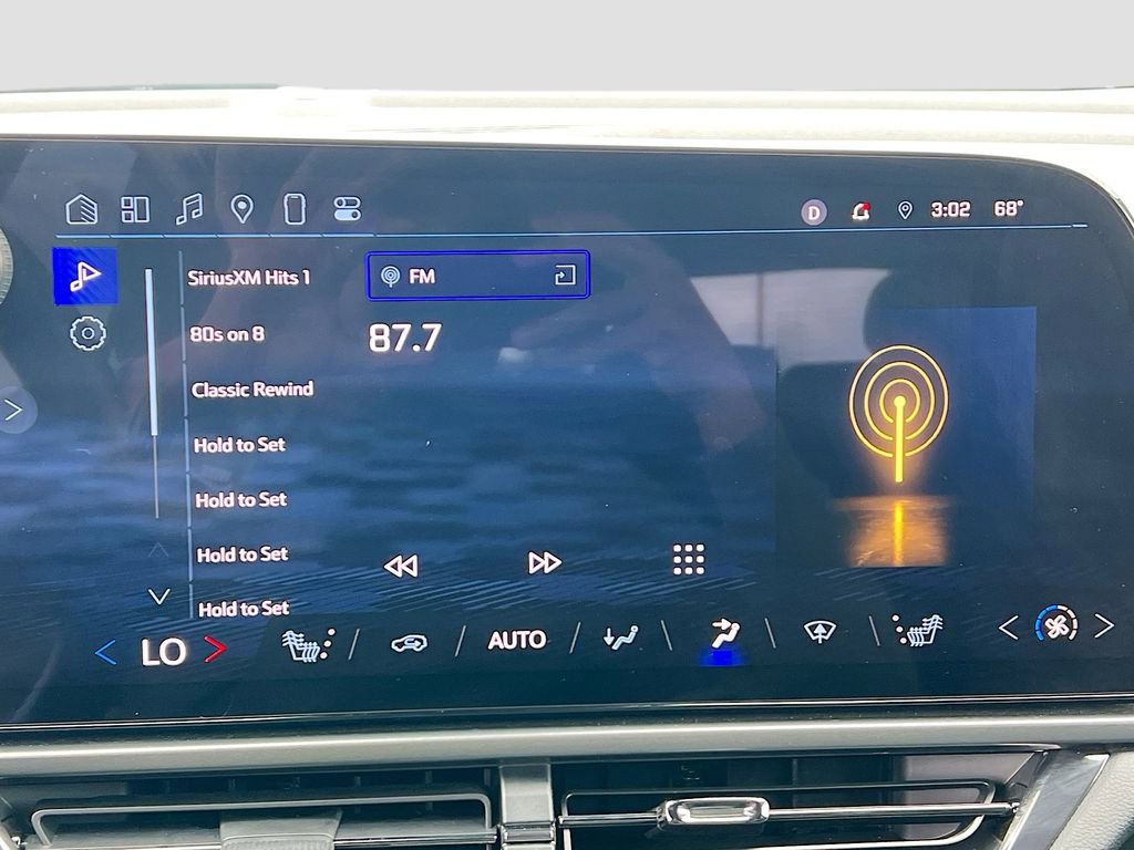 Used 2025 Chevrolet Equinox EV RS image 14