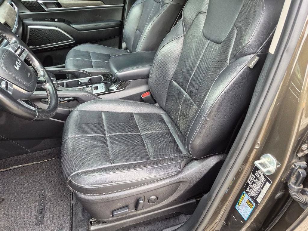 Certified 2022 Kia Telluride EX w/ EX Premium Package AWD/4WD image 25