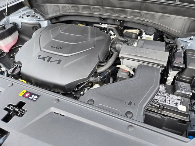 Used 2025 Kia Telluride EX w/ EX Captain's Chair Package FWD image 24
