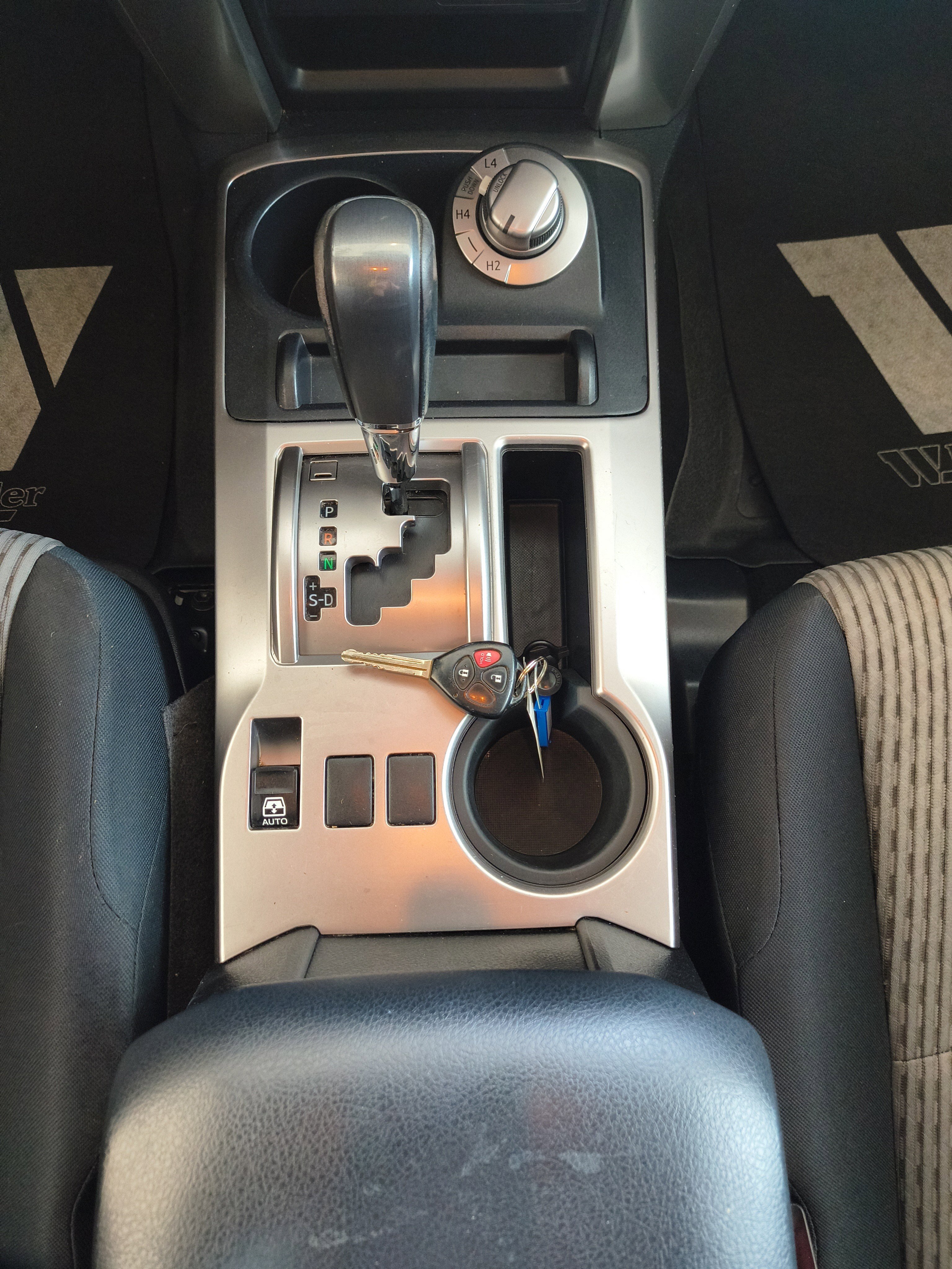 Used 2016 Toyota 4Runner SR5 image 16