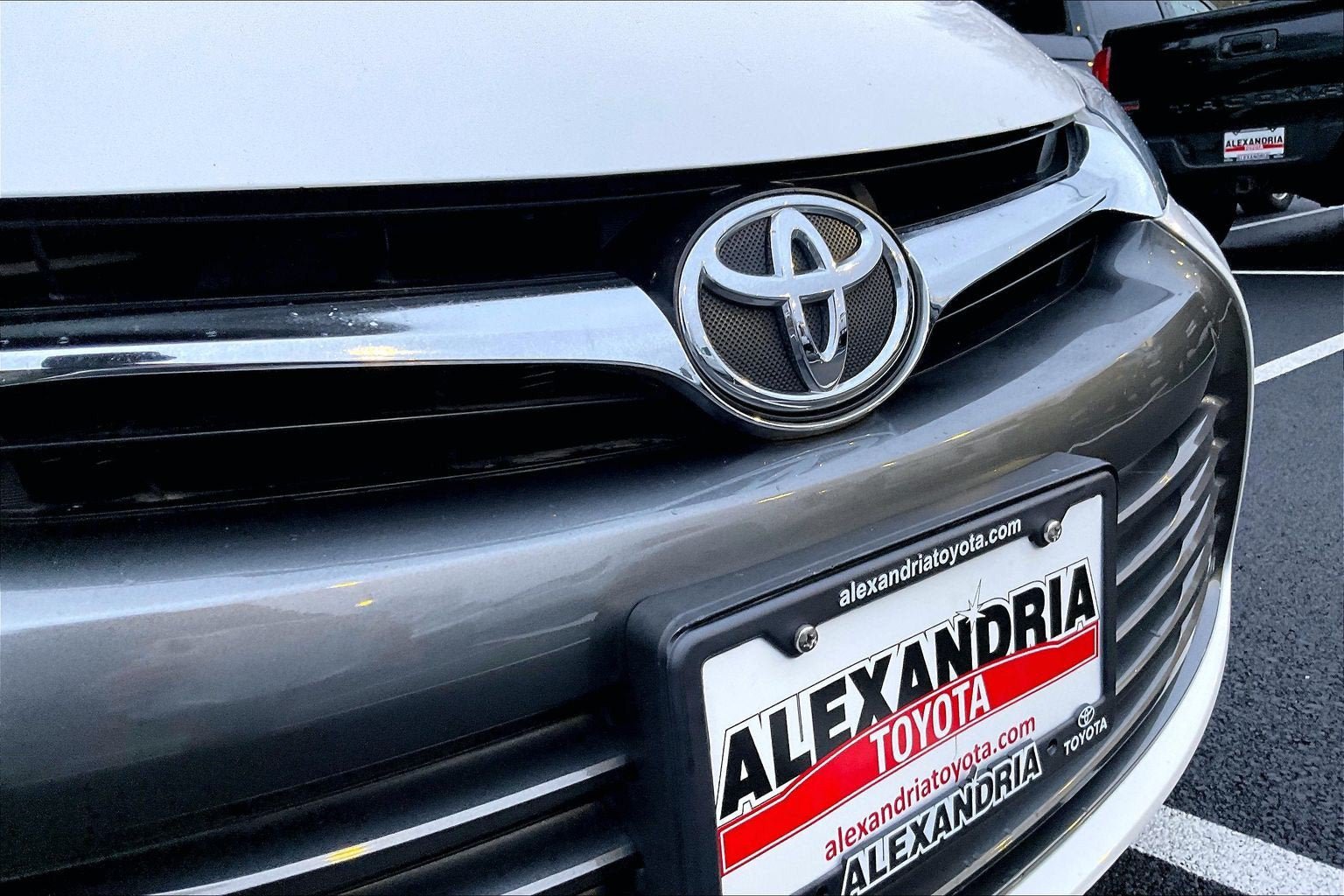 Used 2015 Toyota Camry XLE FWD image 29
