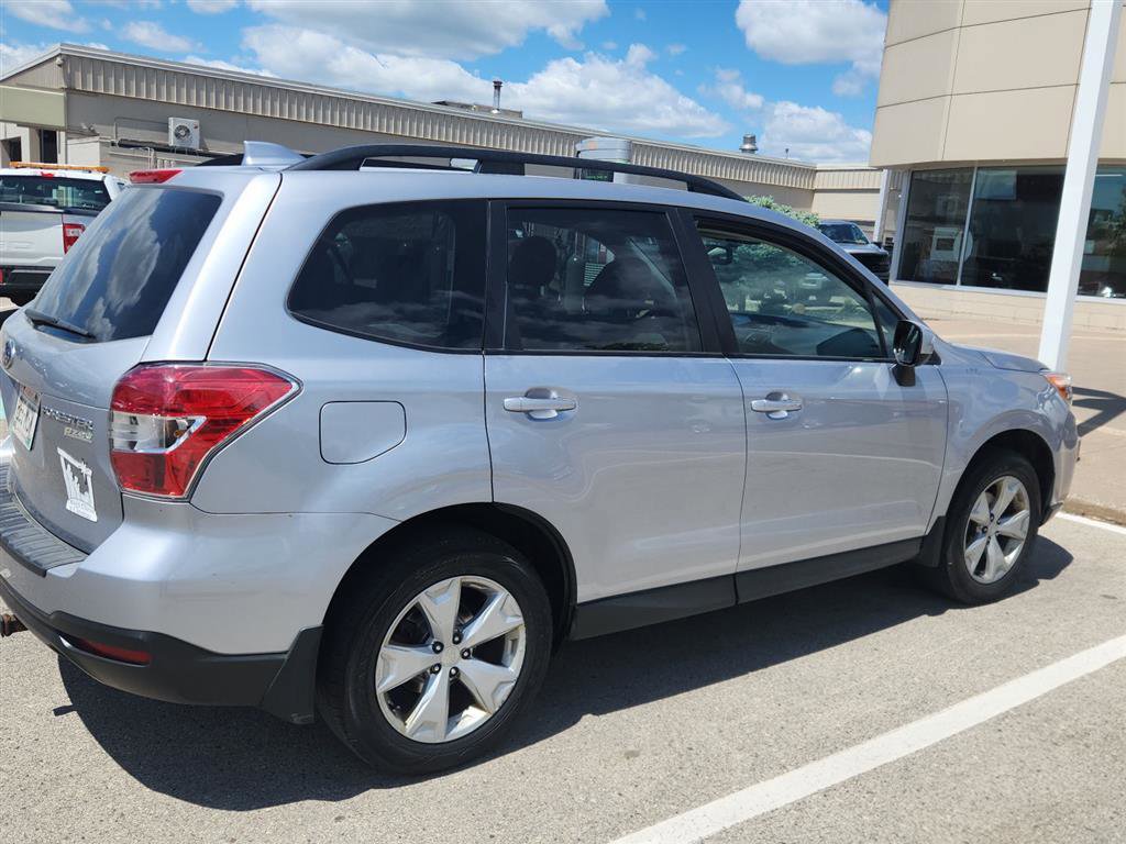 Used 2016 Subaru Forester 2.5i Premium w/ Protection Package #1 AWD/4WD image 4