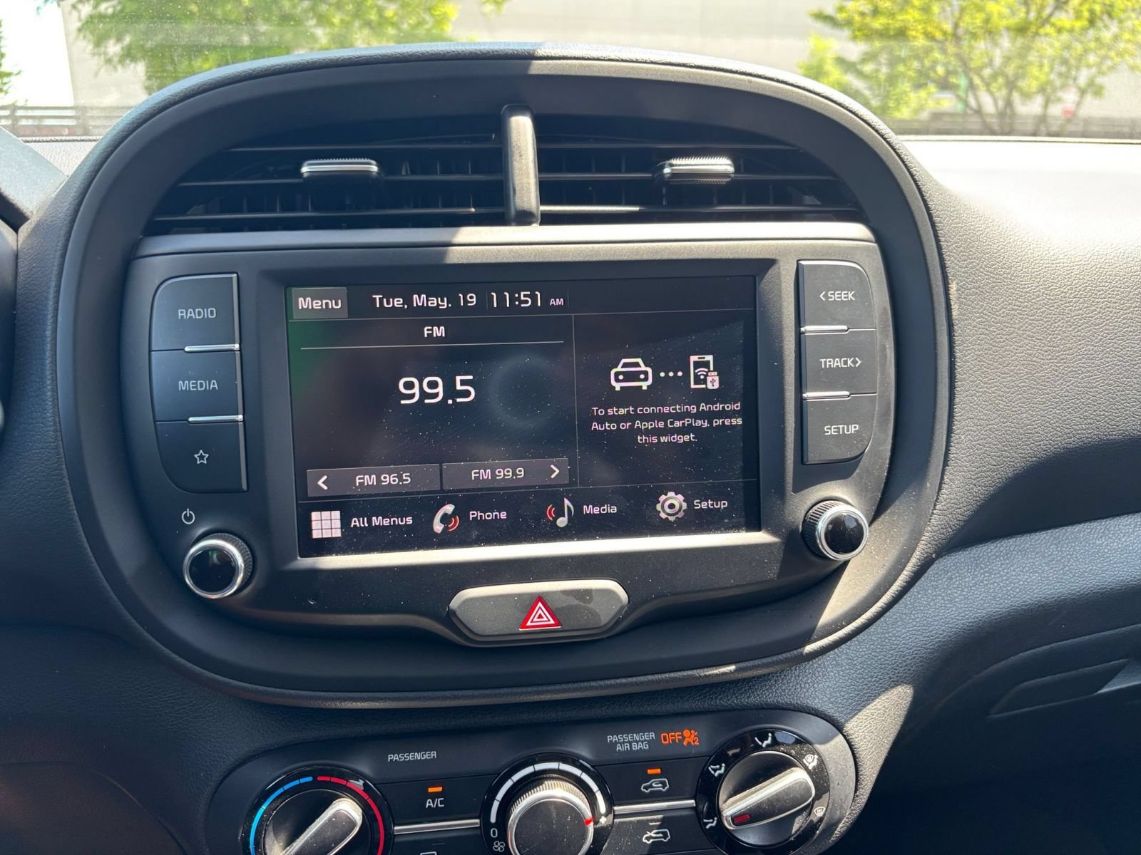 Used 2025 Kia Soul LX w/ LX Technology Package FWD image 20