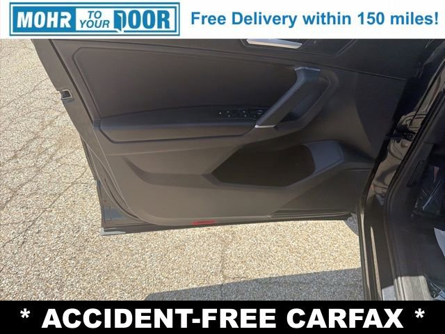 Used 2018 Volkswagen Tiguan SE AWD/4WD image 10