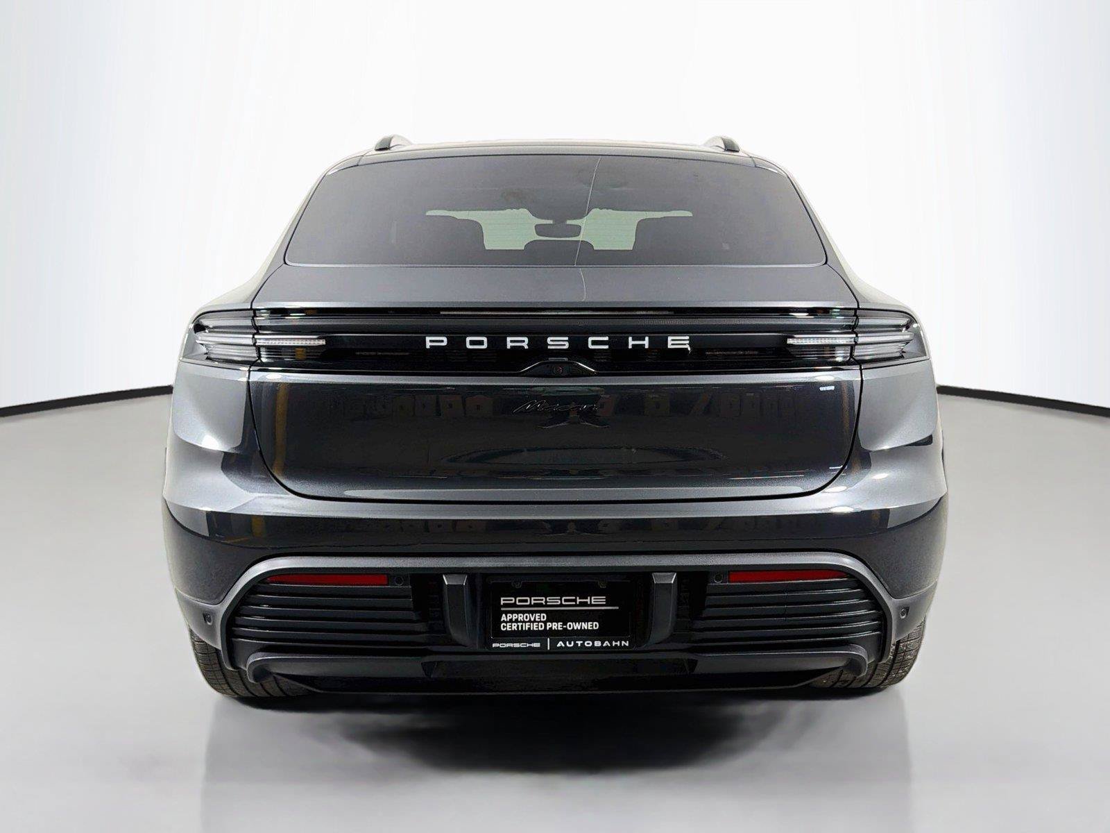 Certified 2026 Porsche Macan Electric RWD image 6