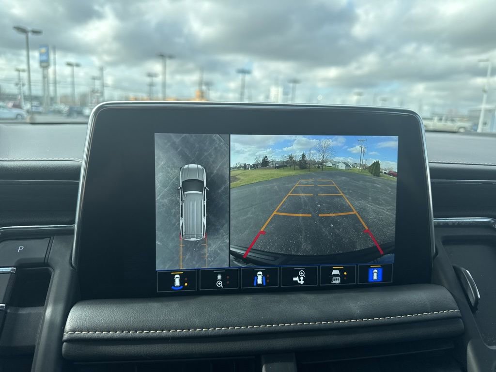 Used 2023 GMC Yukon SLT w/ SLT Luxury Package image 30