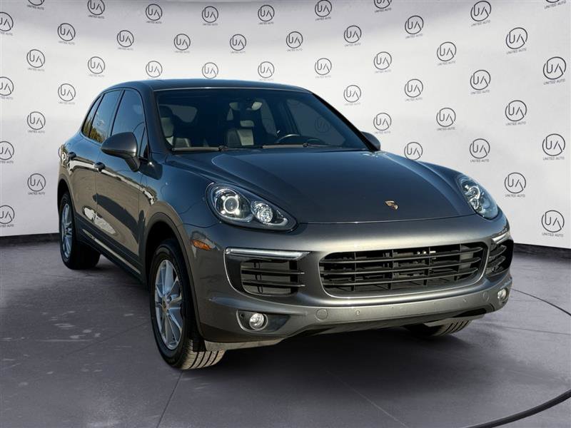 Used 2016 Porsche Cayenne w/ Premium Package AWD/4WD image 7