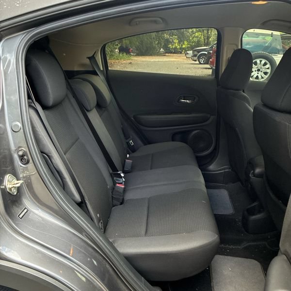 Used 2019 Honda HR-V LX image 25