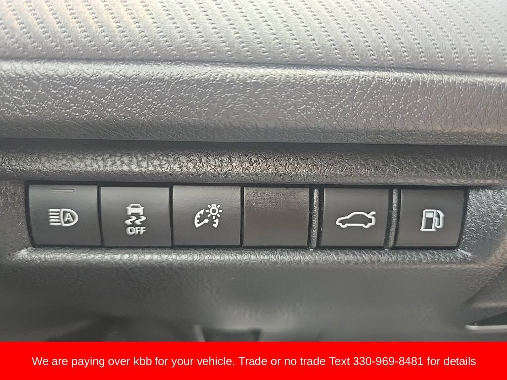 Used 2025 Toyota Camry SE AWD/4WD image 13