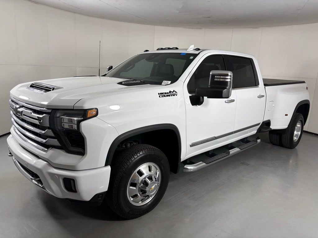 Used 2024 Chevrolet Silverado 3500 High Country w/ High Country Premium Package image 5